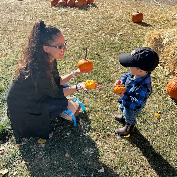 Meet your Posher, Crystal - Picture 1 of 1